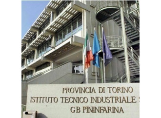 «Gay malati? Non l'ho mai detto né pensato»
Parla la prof di religione finita nella bufera